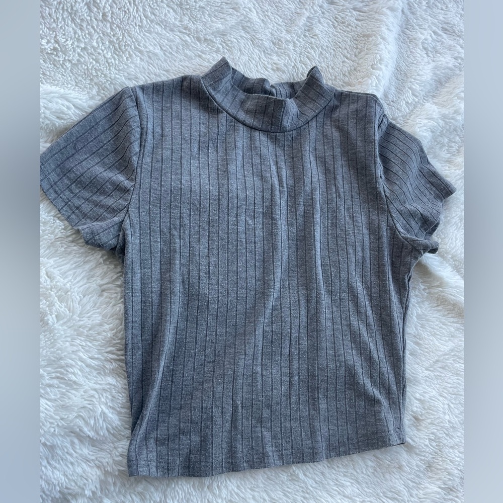Gray crop top